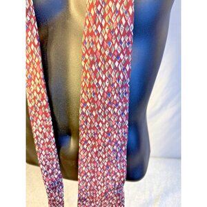 Lazarus Vintage Italian Silk Tie Burgandy Geomteric Fun Pattern Mens Neck